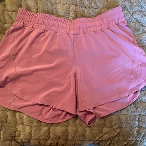 Lululemon Track That Mid-Rise Lined Short 5” Color: Wisteria Purple